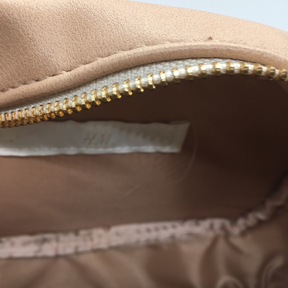 H&M Crossbody bag purse with side tassel - Picture 8 of 8